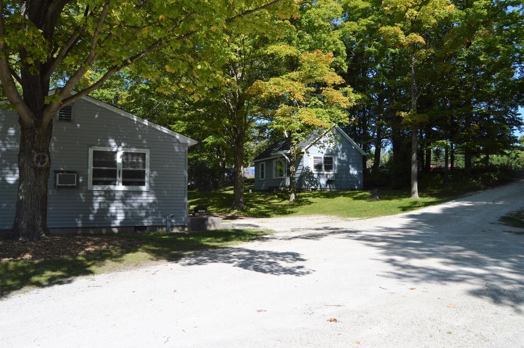 Baileys Sunset Cottages Baileys Harbor Exterior photo