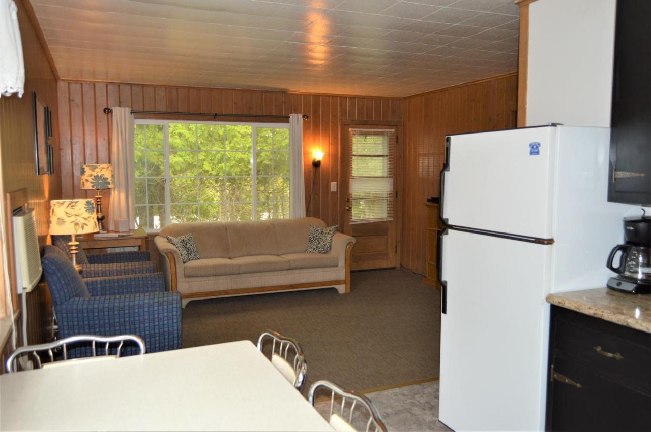 Baileys Sunset Cottages Baileys Harbor Exterior photo