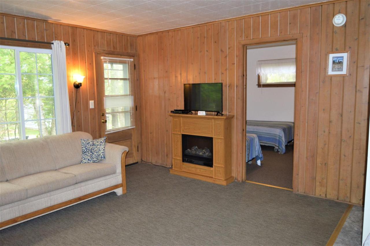 Baileys Sunset Cottages Baileys Harbor Exterior photo